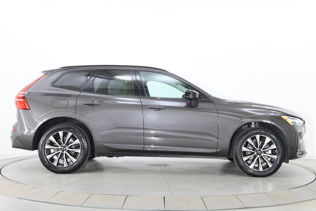 صورة 10 لـ 2025 Volvo XC60 B5 CORE
