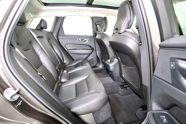 2025 Volvo XC60 B5 CORE — миниатюра 21