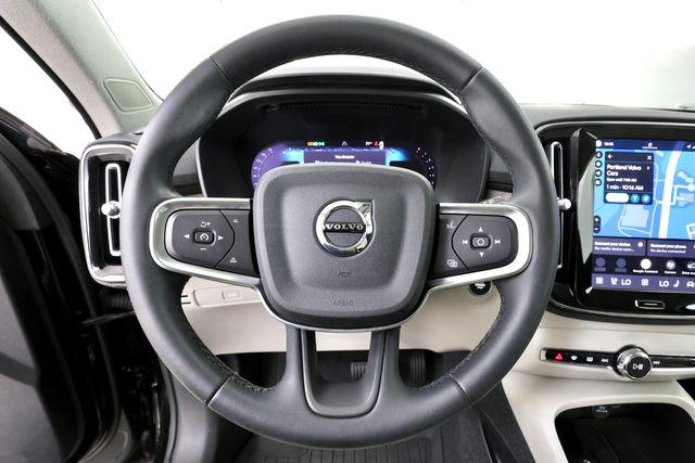 صورة 23 لـ 2023 Volvo XC40 B5 ULTIMATE BRIGHT THEME