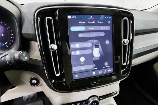 صورة 26 لـ 2023 Volvo XC40 B5 ULTIMATE BRIGHT THEME