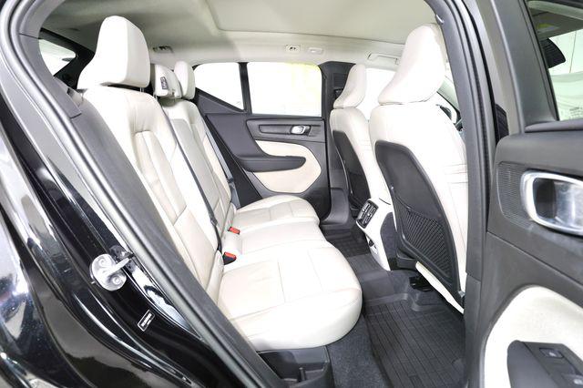 صورة 20 لـ 2023 Volvo XC40 B5 ULTIMATE BRIGHT THEME