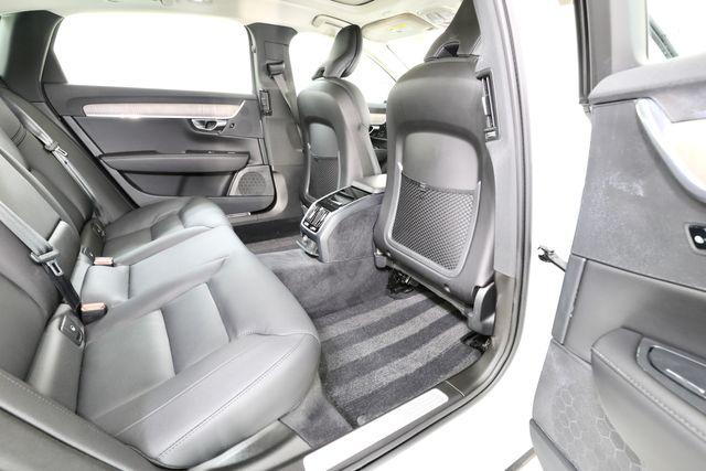 2023 Volvo S90 B6 PLUS photo 19