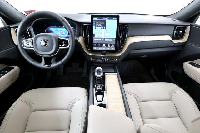 2026 Volvo XC60 B5 PLUS 照片 2