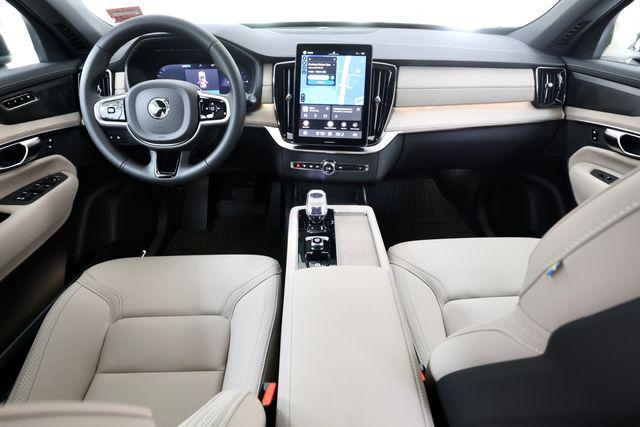 2026 Volvo XC90 PLUG-IN HYBRID PLUS, T8 AWD, ELECTRIC/GASOLIN — фото 2