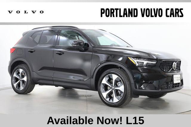 New 2026 Volvo XC40 Plus, B5 AWD Gas (mild hybrid), Dark