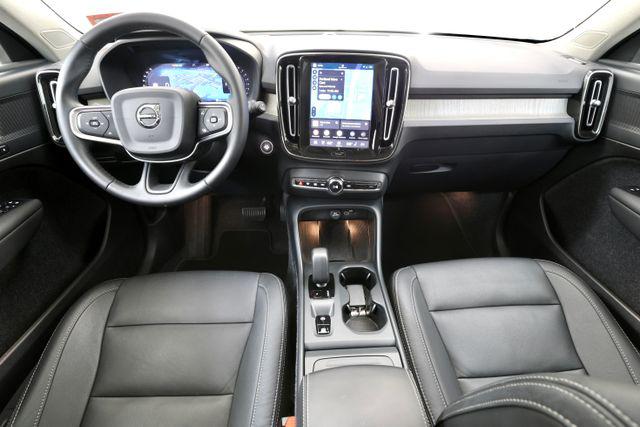 2025 Volvo XC40 B5 CORE BRIGHT THEME — фото 2