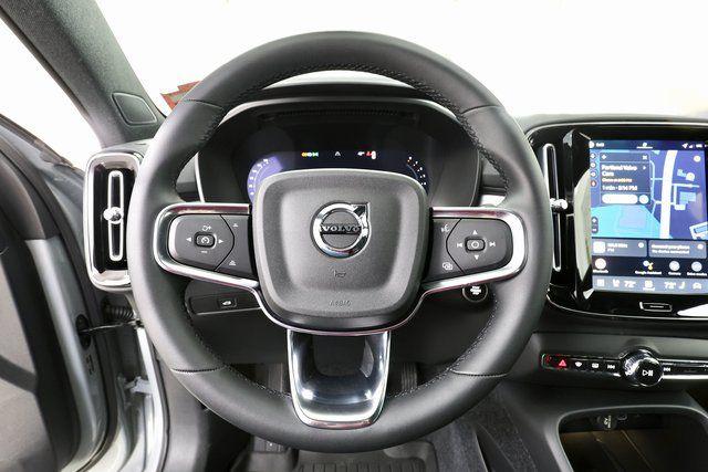2026 Volvo XC40 BLACK EDITION ULTRA, B5 AWD GAS (MILD HYBRID) 缩略图 22