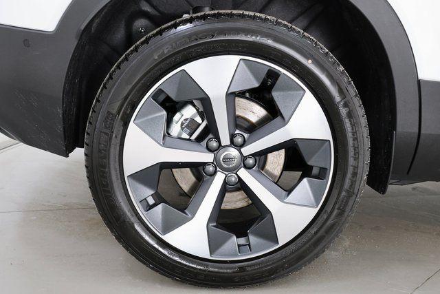 2026 Volvo XC40 PLUS, B5 AWD GAS (MILD HYBRID), DARK 照片 10