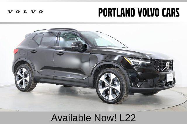 New 2026 Volvo XC40 Plus, B5 AWD Gas (mild hybrid), Dark