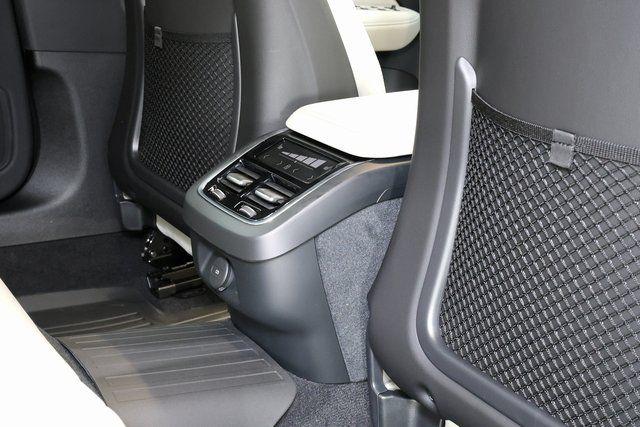 2026 Volvo V60 CROSS COUNTRY ULTRA, B5 AWD GAS (MILD HYBRID) 缩略图 17