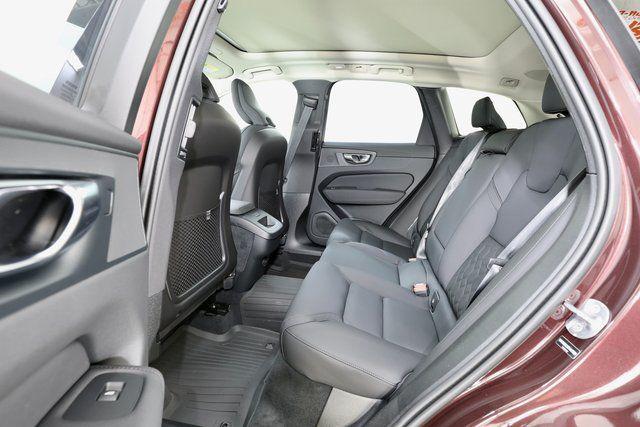 2026 Volvo XC60 B5 PLUS — миниатюра 16