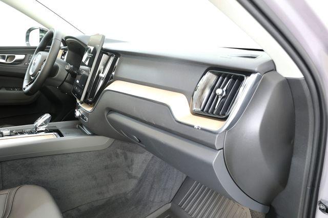 2026 Volvo XC60 B5 PLUS 缩略图 20