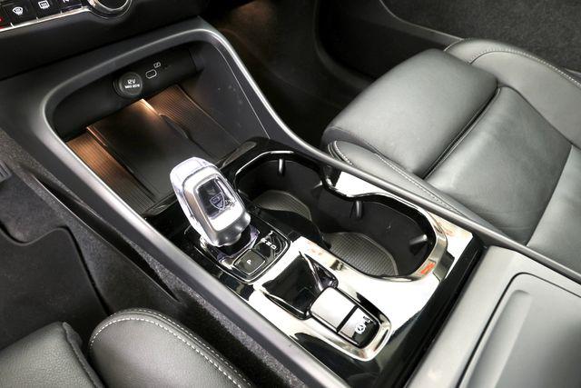 صورة مصغرة 25 لـ 2025 Volvo XC40 B5 PLUS BRIGHT THEME