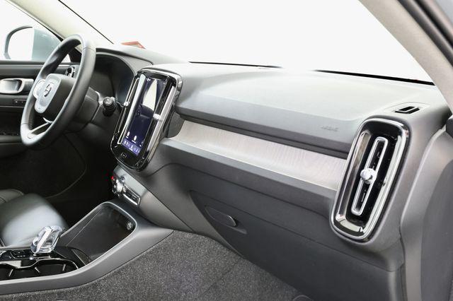 صورة مصغرة 21 لـ 2025 Volvo XC40 B5 PLUS BRIGHT THEME