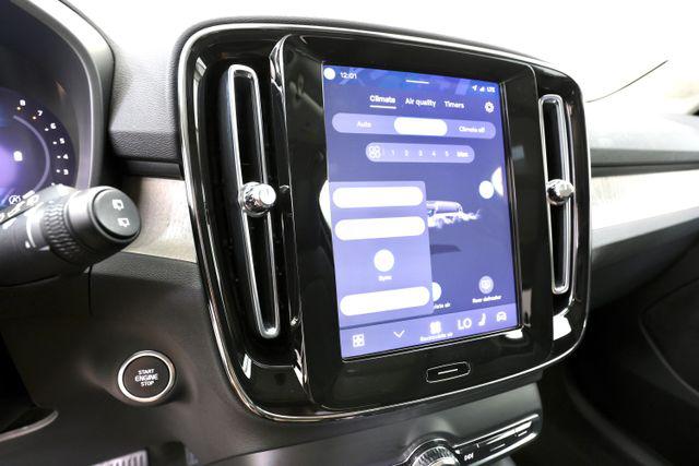صورة مصغرة 26 لـ 2025 Volvo XC40 B5 PLUS BRIGHT THEME