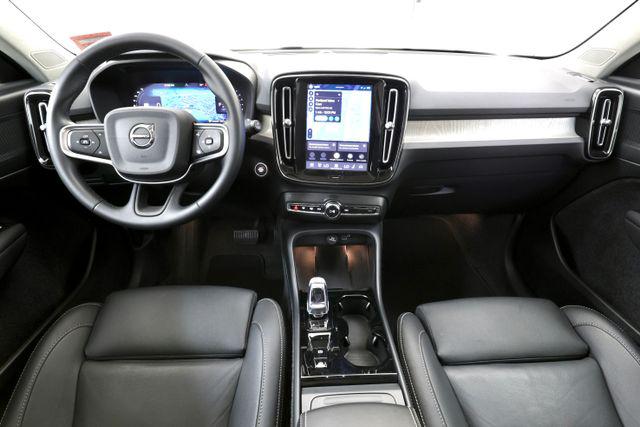 2025 Volvo XC40 B5 PLUS BRIGHT THEME — фото 2