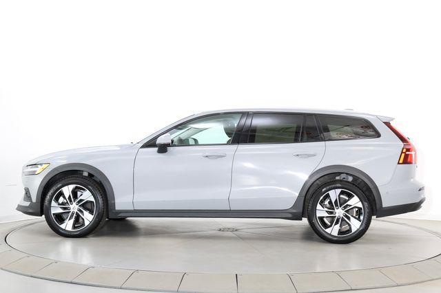 2025 Volvo V60 CROSS COUNTRY PLUS, B5 AWD GAS (MILD HYBRID) 照片 6