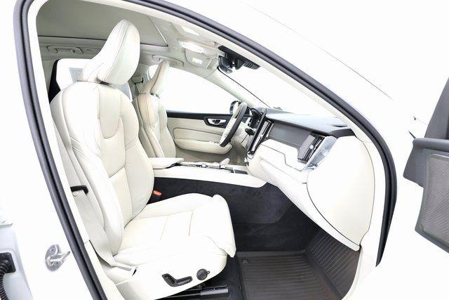 2026 Volvo XC60 B5 ULTRA — миниатюра 22