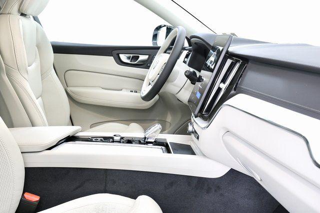 2026 Volvo XC60 B5 ULTRA — миниатюра 21