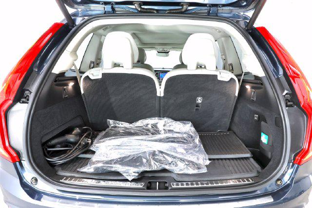 صورة مصغرة 30 لـ 2025 Volvo XC90 PLUG-IN HYBRID T8 ULTRA 6-SEATER