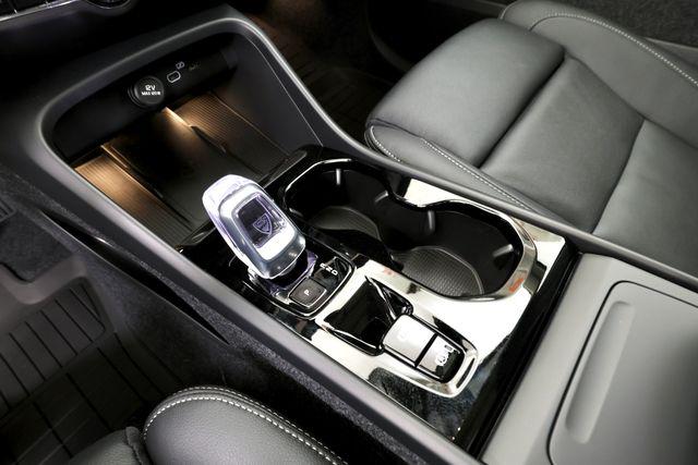 صورة مصغرة 21 لـ 2026 Volvo XC40 PLUS, B5 AWD GAS (MILD HYBRID), DARK