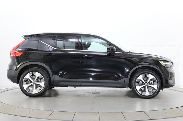صورة 10 لـ 2025 Volvo XC40 B5 PLUS BRIGHT THEME