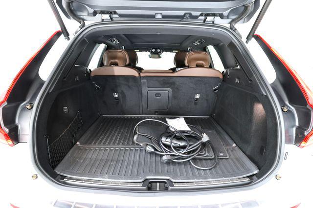 صورة 28 لـ 2023 Volvo XC60 RECHARGE PLUG-IN HYBRID T8 PLUS BRIGHT THEME