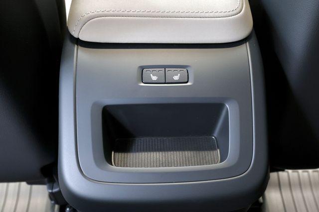 صورة مصغرة 17 لـ 2026 Volvo XC60 B5 PLUS