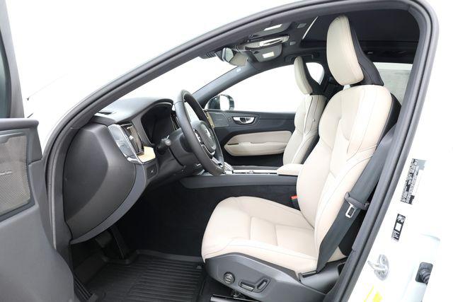صورة مصغرة 14 لـ 2026 Volvo XC60 B5 PLUS