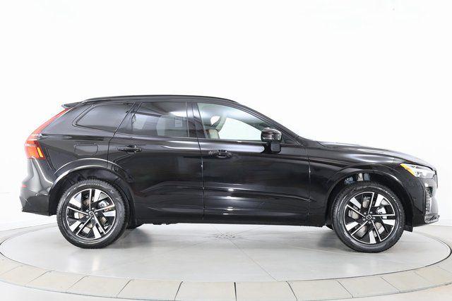 2026 Volvo XC60 B5 PLUS — фото 9