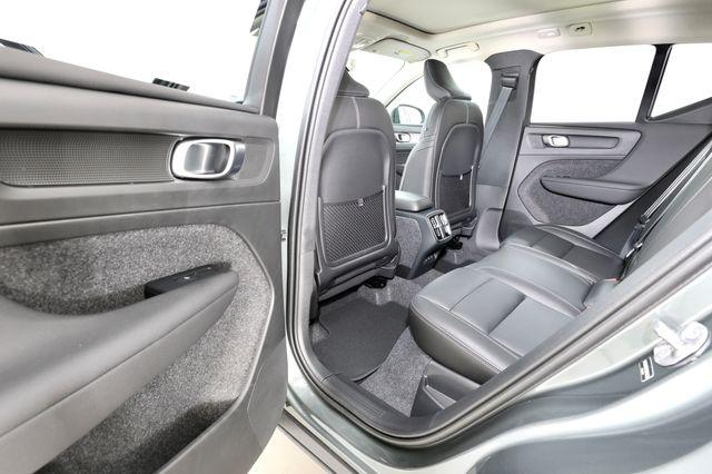 2026 Volvo XC40 PLUS, B5 AWD GAS (MILD HYBRID), DARK — миниатюра 15