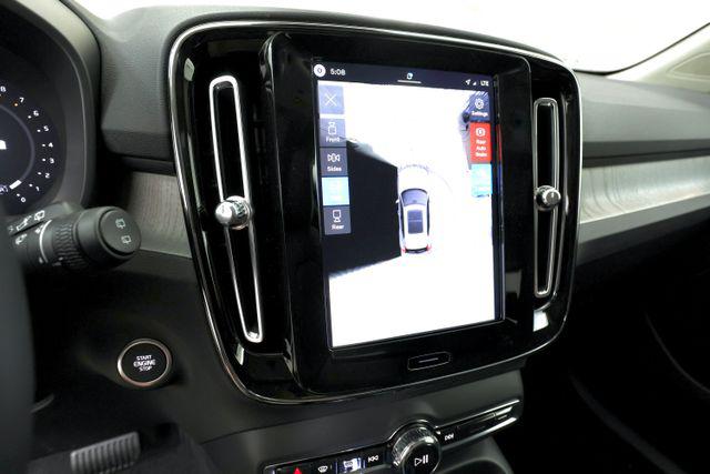 2026 Volvo XC40 PLUS, B5 AWD GAS (MILD HYBRID), DARK — миниатюра 25