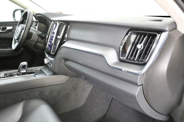 صورة مصغرة 21 لـ 2025 Volvo XC60 B5 CORE