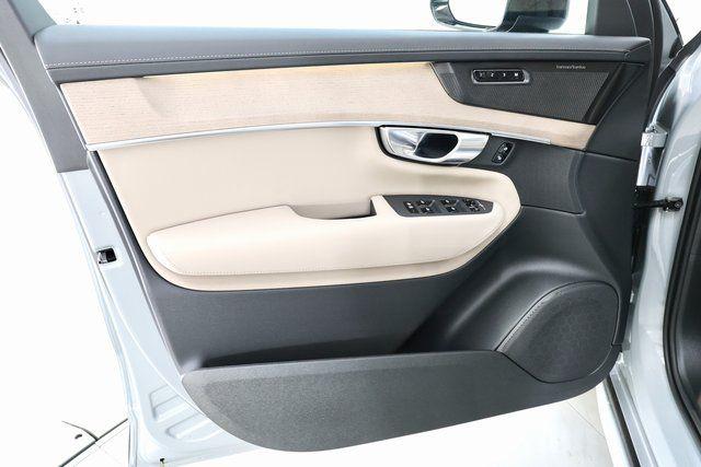 صورة مصغرة 13 لـ 2026 Volvo XC90 ULTRA DARK THEME, B6 AWD GAS (MILD HYBRID), G