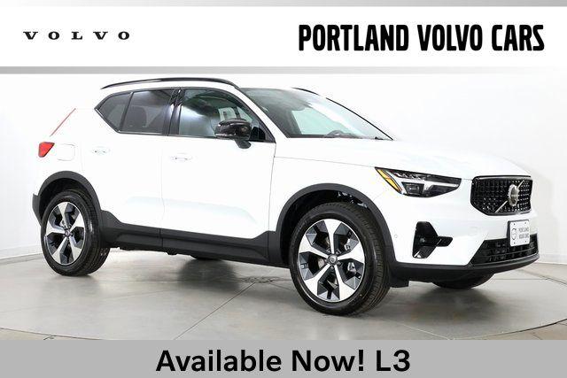New 2026 Volvo XC40 Plus, B5 AWD Gas (mild hybrid), Dark