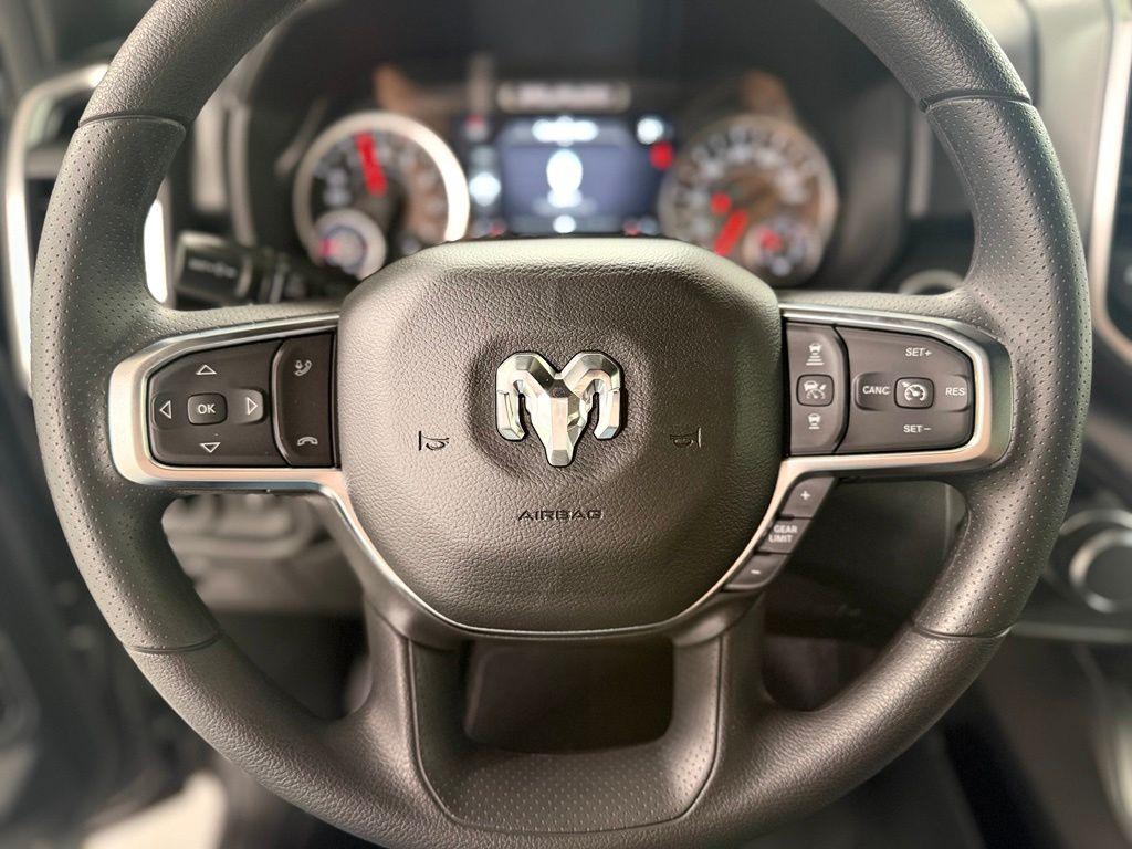 صورة مصغرة 13 لـ 2026 RAM 1500 EXPRESS
