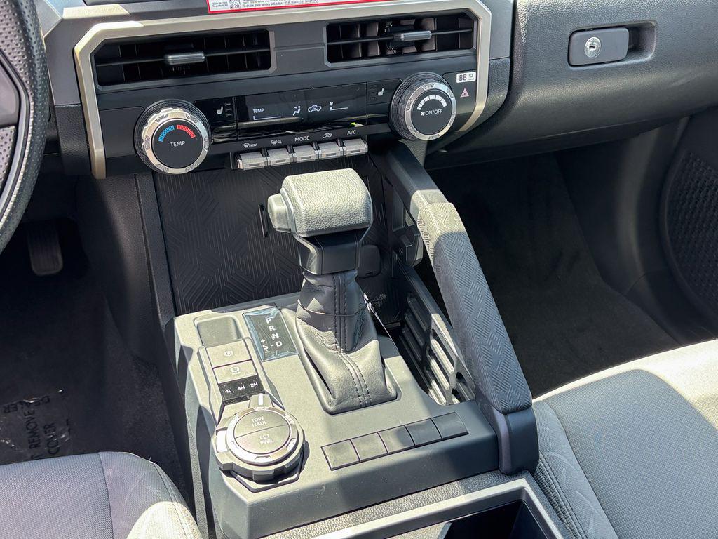 2026 Toyota TACOMA SR5 — миниатюра 16