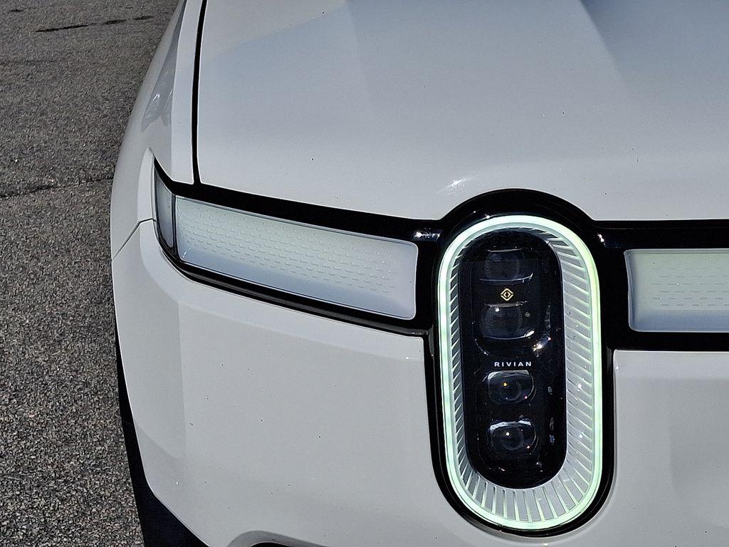 صورة 9 لـ 2023 Rivian R1S ADVENTURE