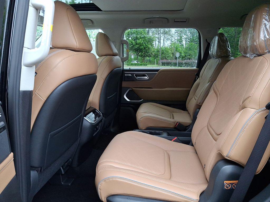 صورة مصغرة 6 لـ 2027 Infiniti QX80 LUXE
