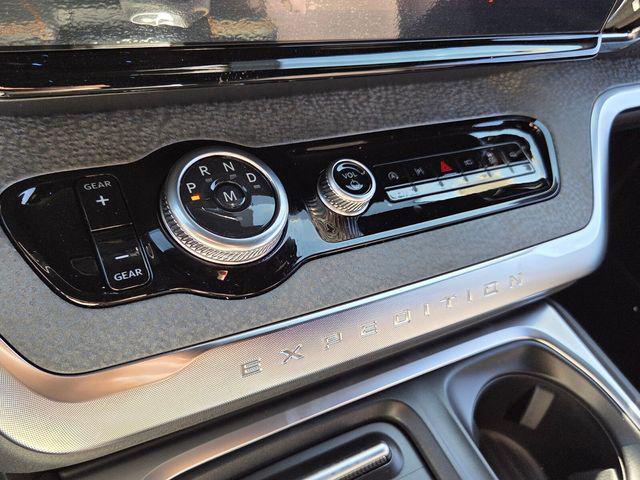 2026 FORD EXPEDITION TREMOR 缩略图 18