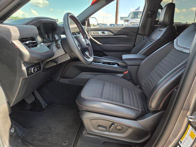 2025 FORD EXPLORER ST-LINE photo 5