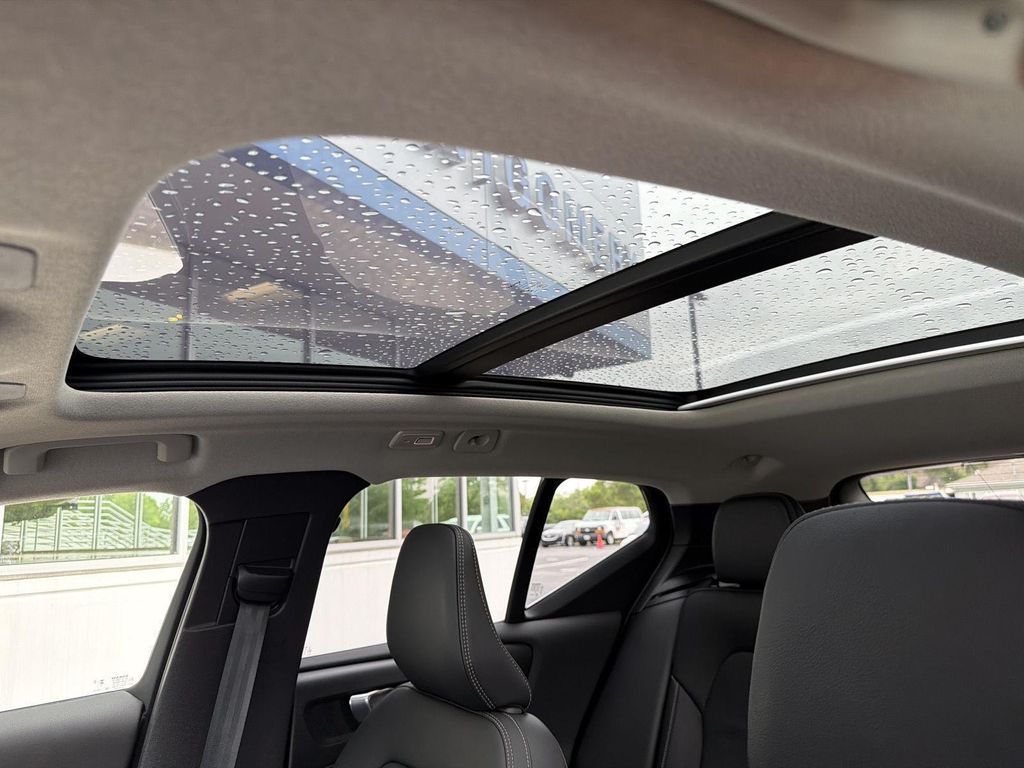 2024 Volvo XC40 B5 ULTIMATE BRIGHT THEME 缩略图 26