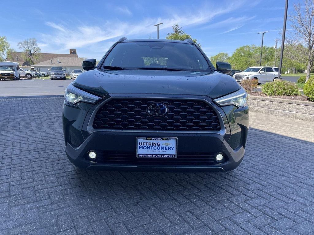 TOYOTA COROLLA CROSS - 8