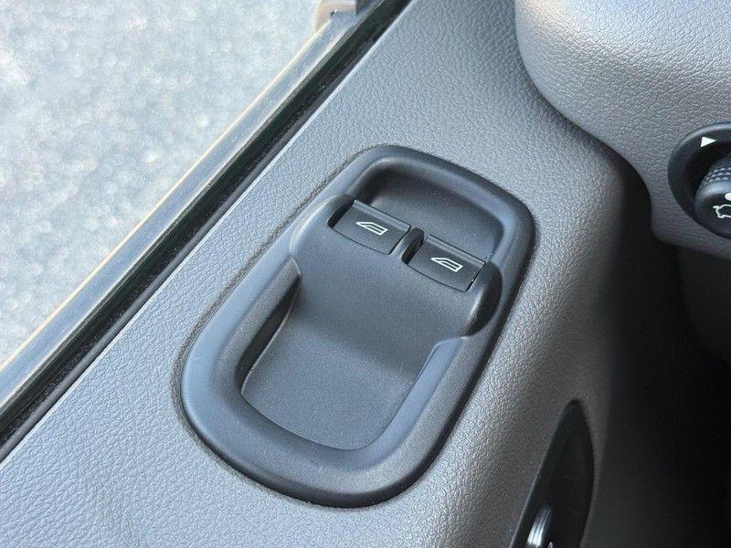 صورة مصغرة 20 لـ 2024 FORD TRANSIT-250 BASE