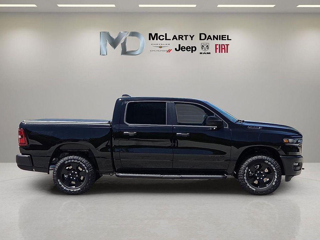 2026 RAM 1500 WARLOCK CREW CAB 4X4 5'7' BOX — фото 6