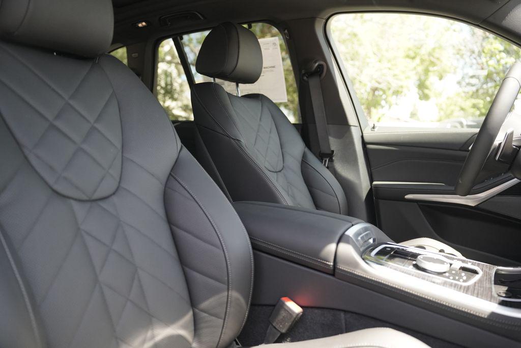 صورة مصغرة 15 لـ 2026 BMW X5 XDRIVE40I