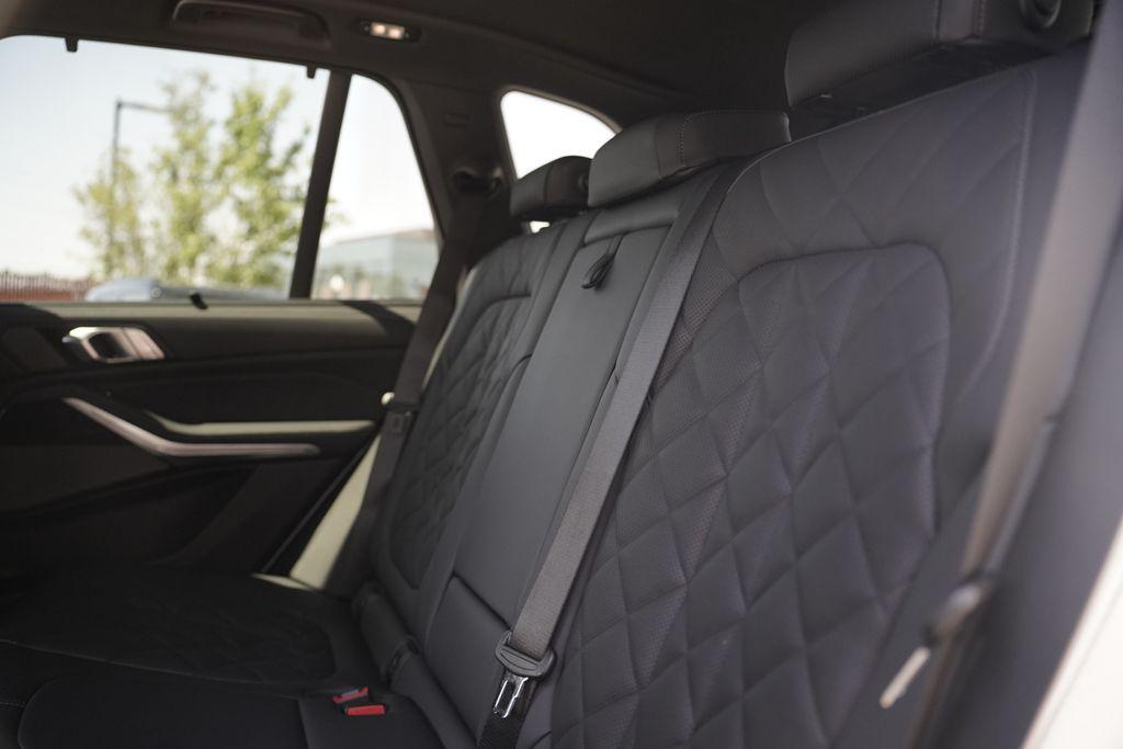 صورة مصغرة 11 لـ 2026 BMW X5 XDRIVE40I