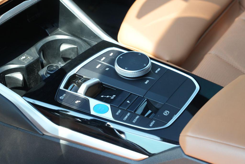 صورة مصغرة 12 لـ 2023 BMW I4 GRAN COUPE EDRIVE40