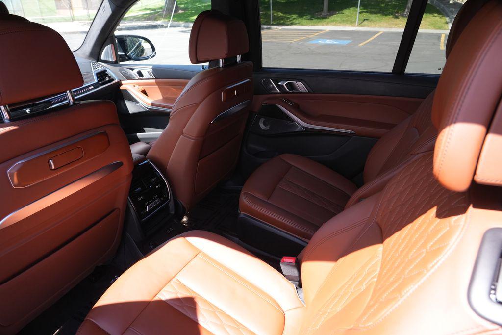 صورة مصغرة 14 لـ 2024 BMW X7 M60I