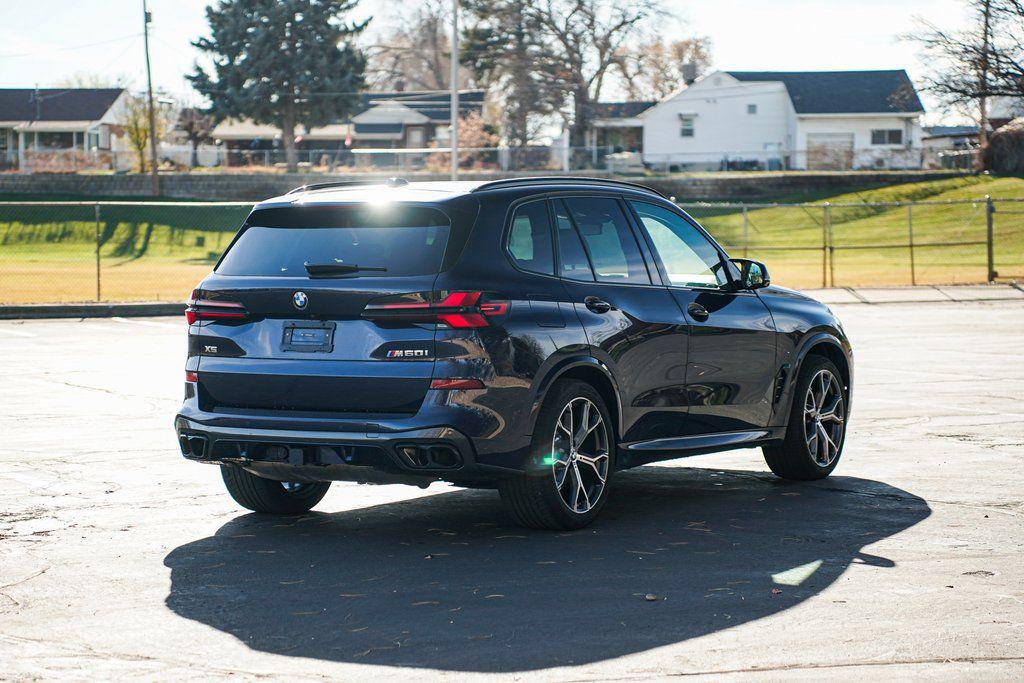2025 BMW X5 M60I — фото 5